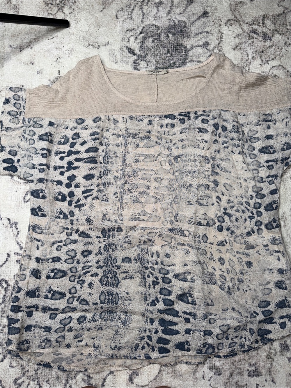 LUNGO L’ARNO Beige Short Sleeve Linen Tee with Navy Pattern